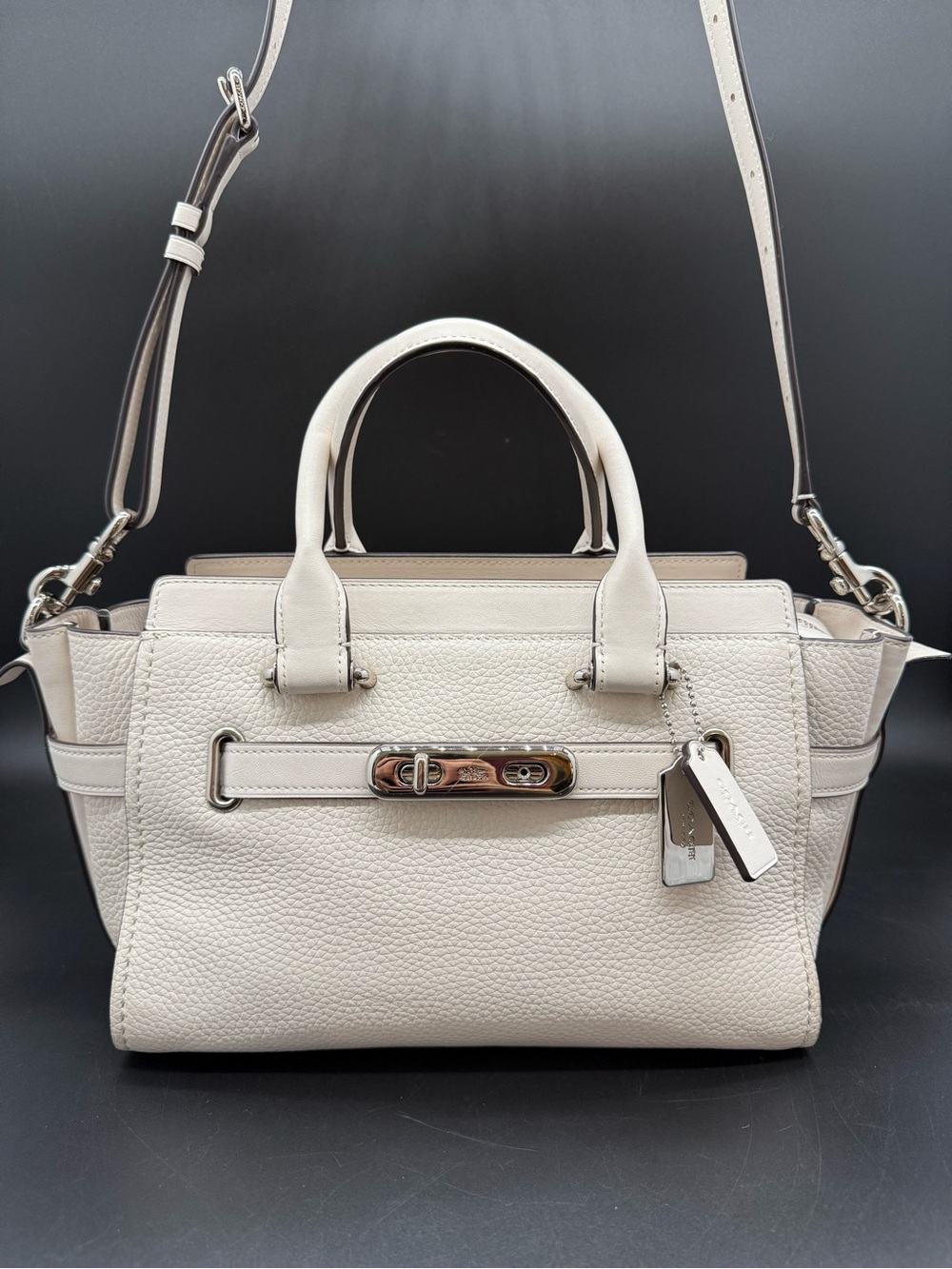 COACH Swagger Carryall 27 Hand Shoulder Bag Zip Satchel SV/ Chalk Pebble Leather